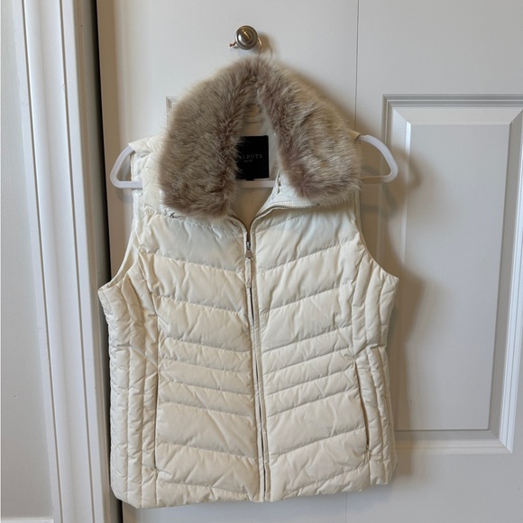 Talbots Cream Puffer Vest with detachable Faux Fur Collar - Picture 1 of 2